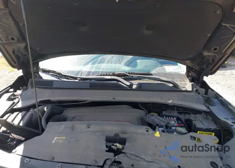 2018 Jeep Compass Latitude 4X4 from USA, damaged, VIN 3C4NJDBB7JT435935
